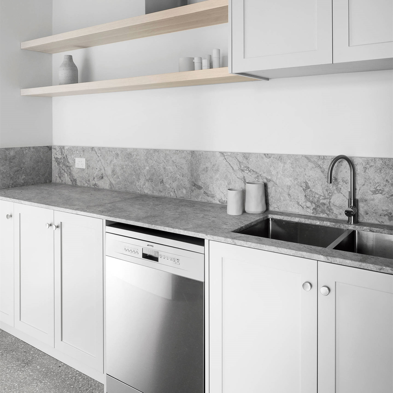 Tủ lưu trữ phòng giặt tùy chỉnh với bồn rửa màu xám nhạt Shaker Phòng tắm hiện đại Vanity
