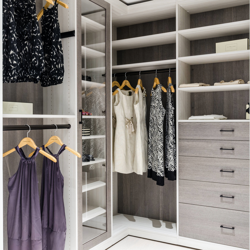 U Shape Matte Grey Melamine đi qua tủ quần áo Lối đi bằng gỗ trong kho chứa áo choàng