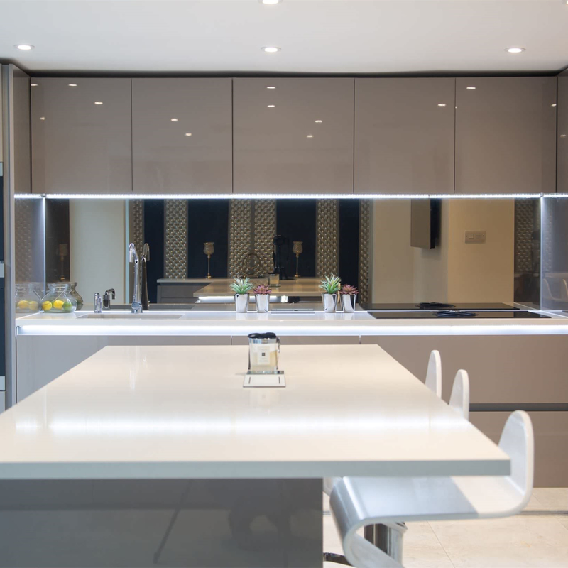 Sẵn sàng để lắp ráp thiết kế không tay Champagne High Gloss Acrylic Board Tủ bếp Đức với đảo