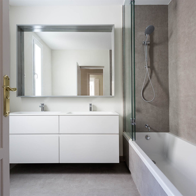 Phòng tắm tối giản Đơn vị Vanity Gương mờ White Panel phẳng Melamine Treo tường